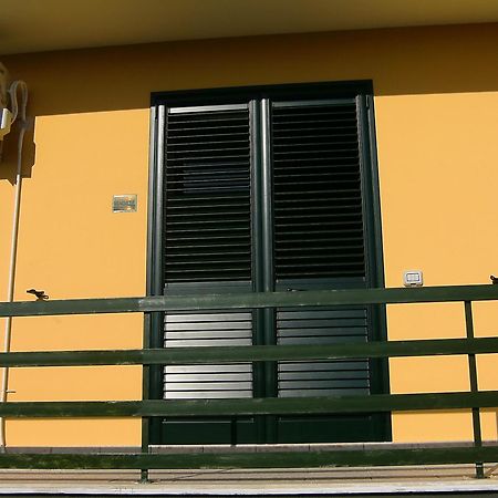 Vento Dell'Est Bed & Breakfast San Cataldo  Bagian luar foto