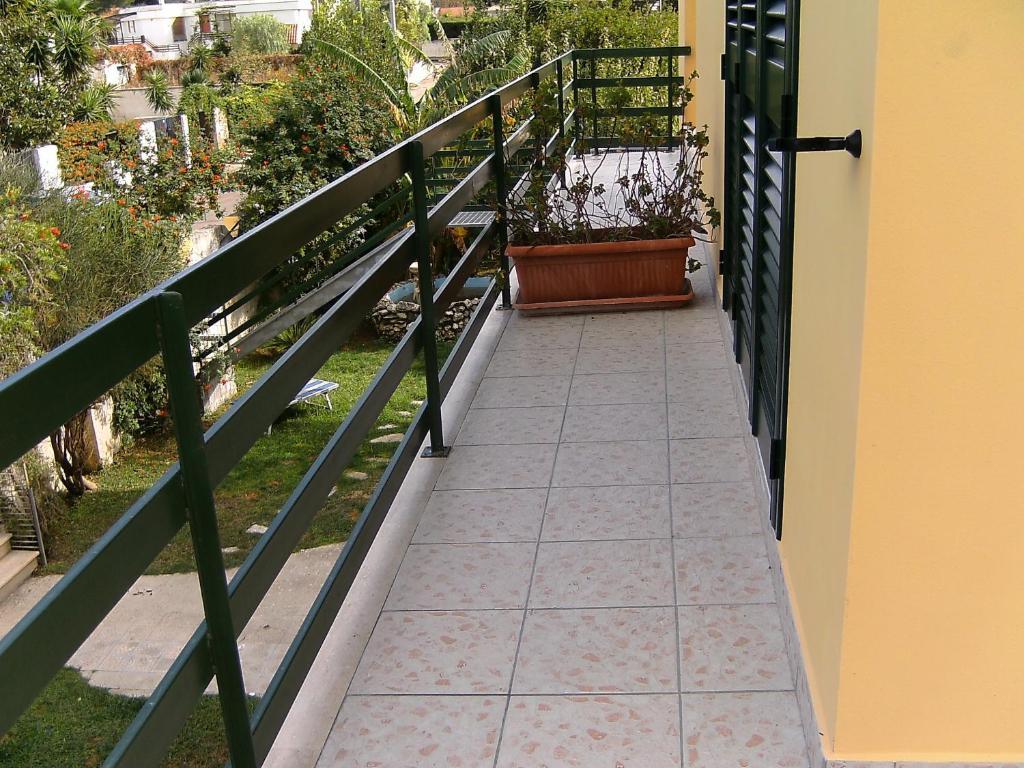 Vento Dell'Est Bed & Breakfast San Cataldo  Ruang foto