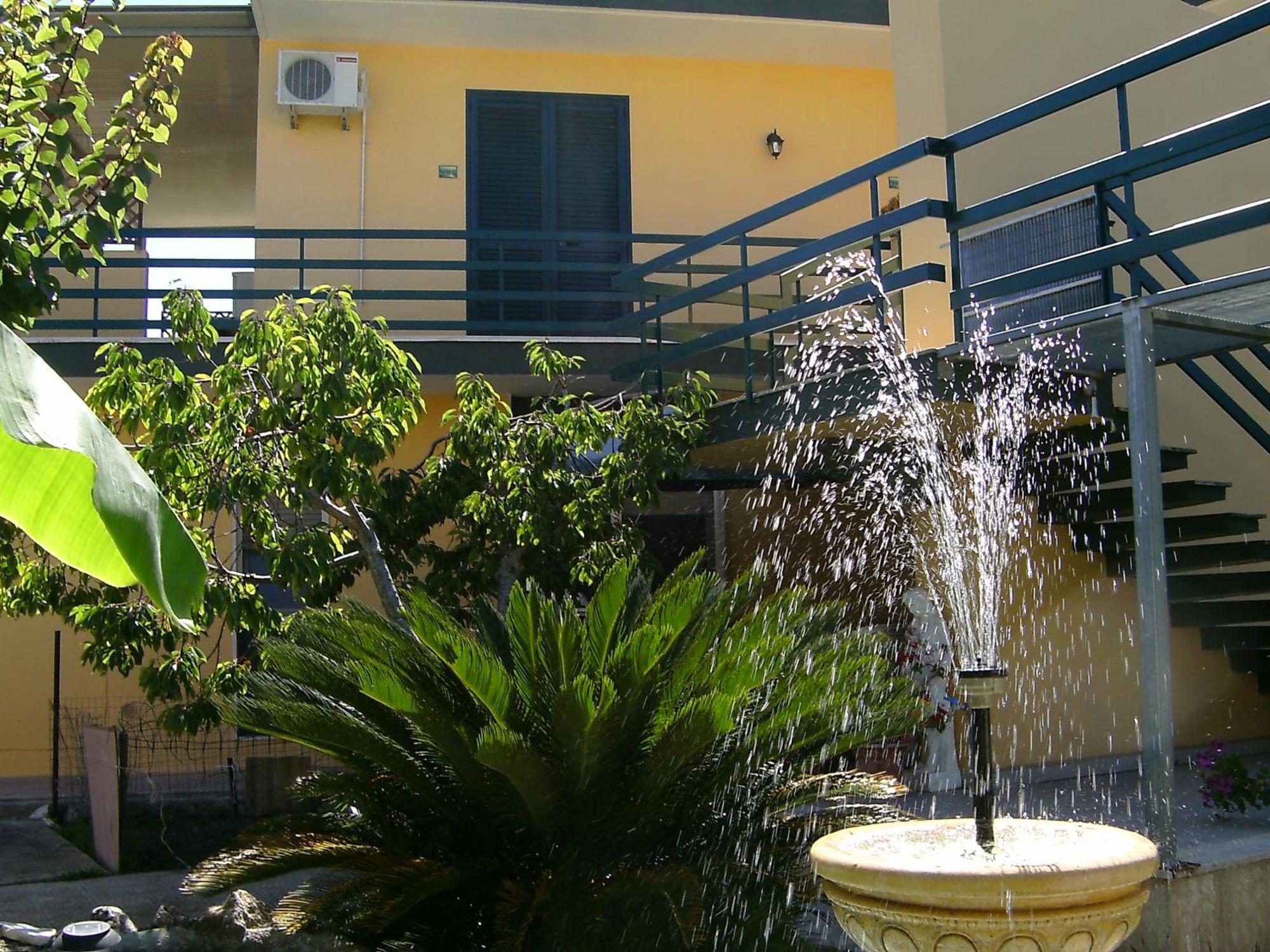 Vento Dell'Est Bed & Breakfast San Cataldo  Bagian luar foto